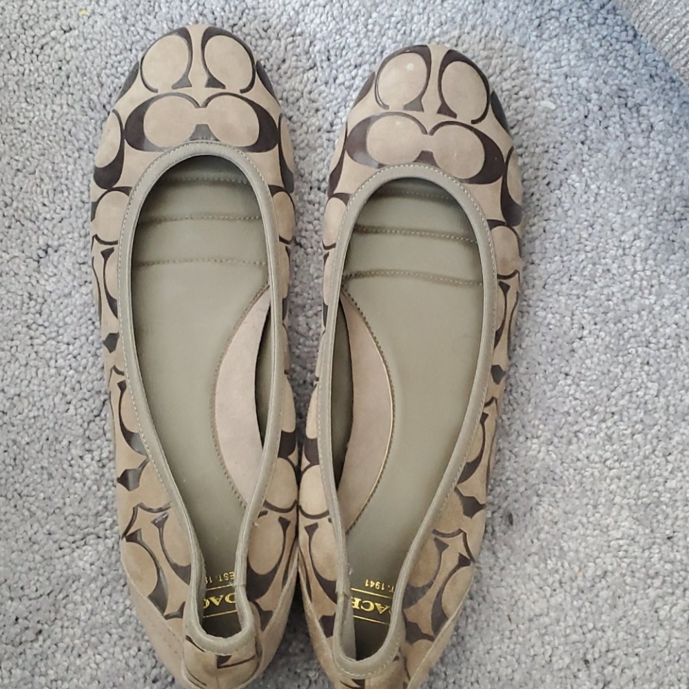 Coach flats size 10